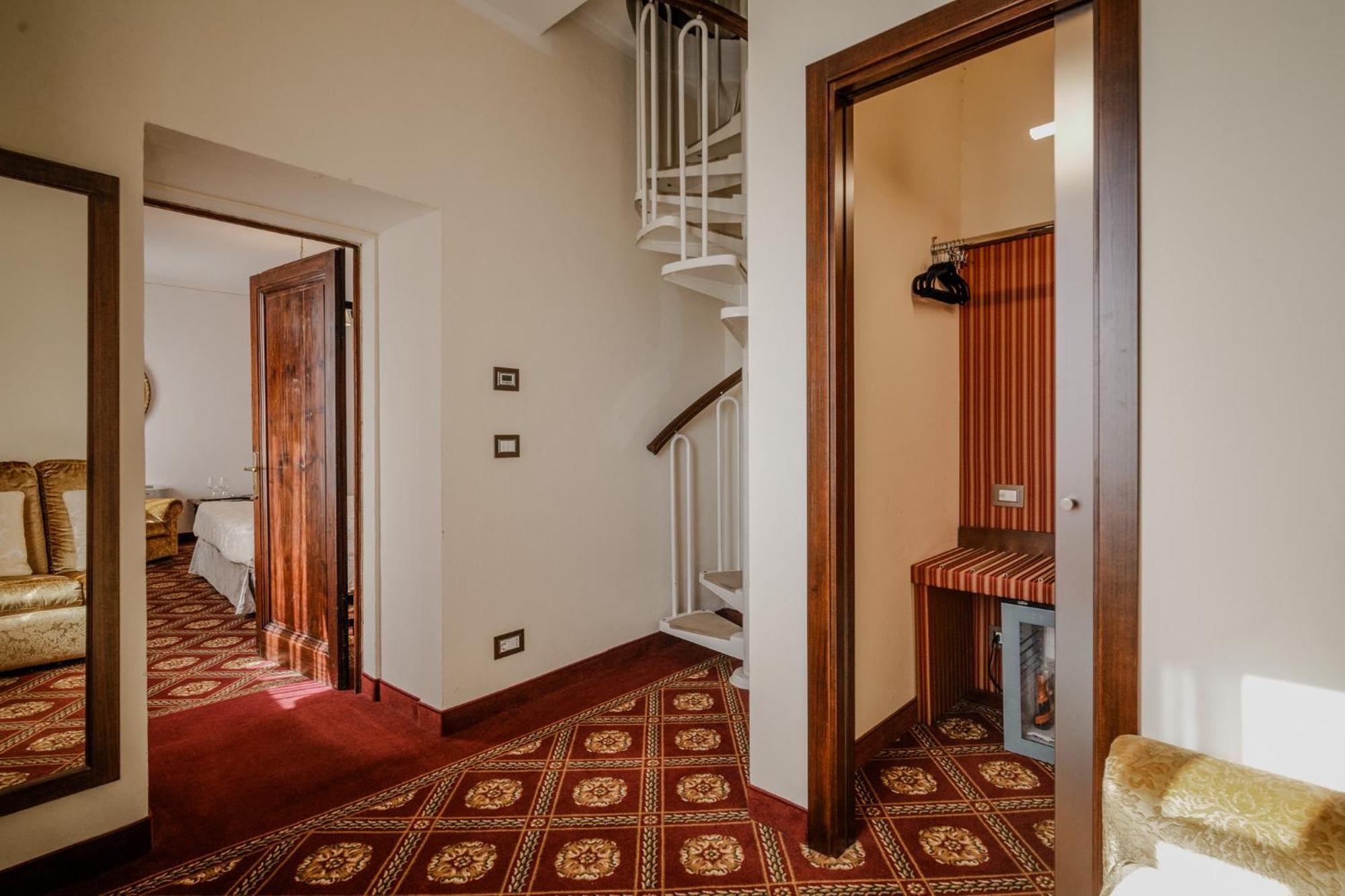 Villa Lecchi Hotel Wellness Colle Val D'Elsa Exterior photo