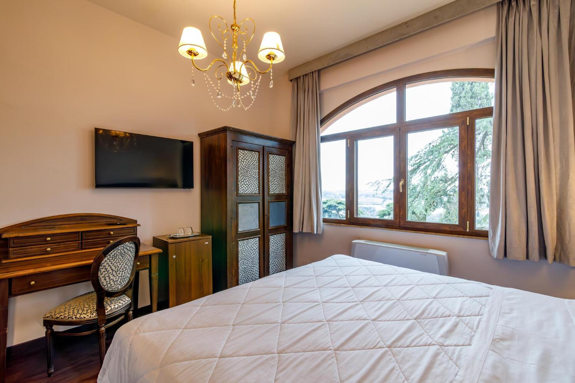 Villa Lecchi Hotel Wellness Colle Val D'Elsa Exterior photo
