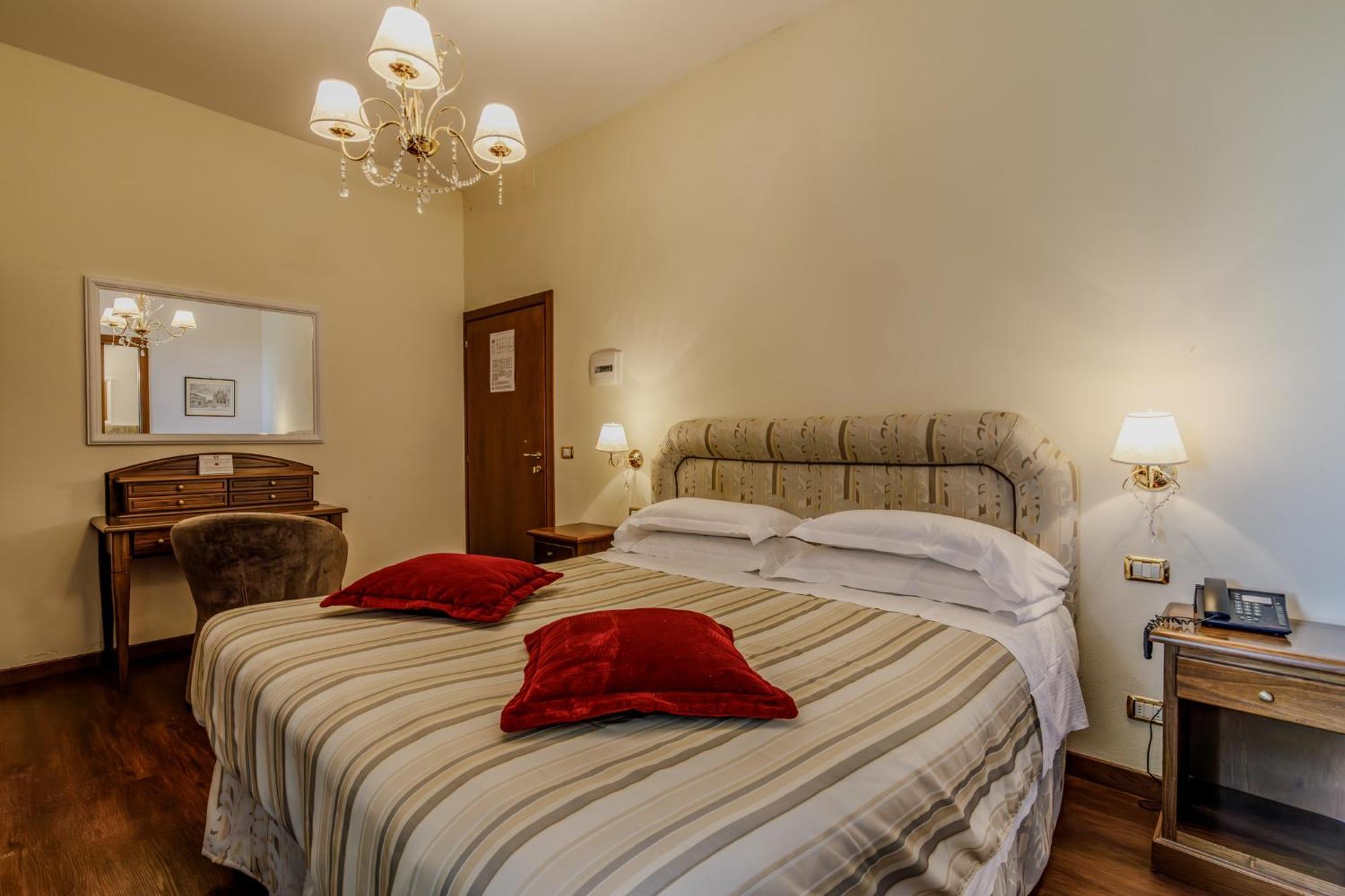 Villa Lecchi Hotel Wellness Colle Val D'Elsa Exterior photo