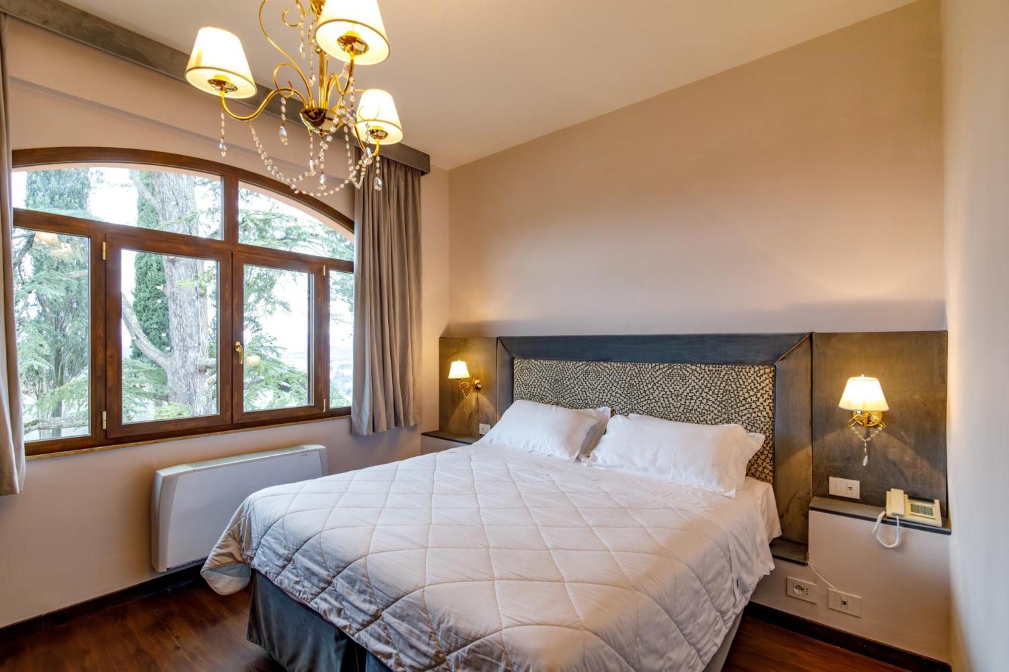 Villa Lecchi Hotel Wellness Colle Val D'Elsa Exterior photo